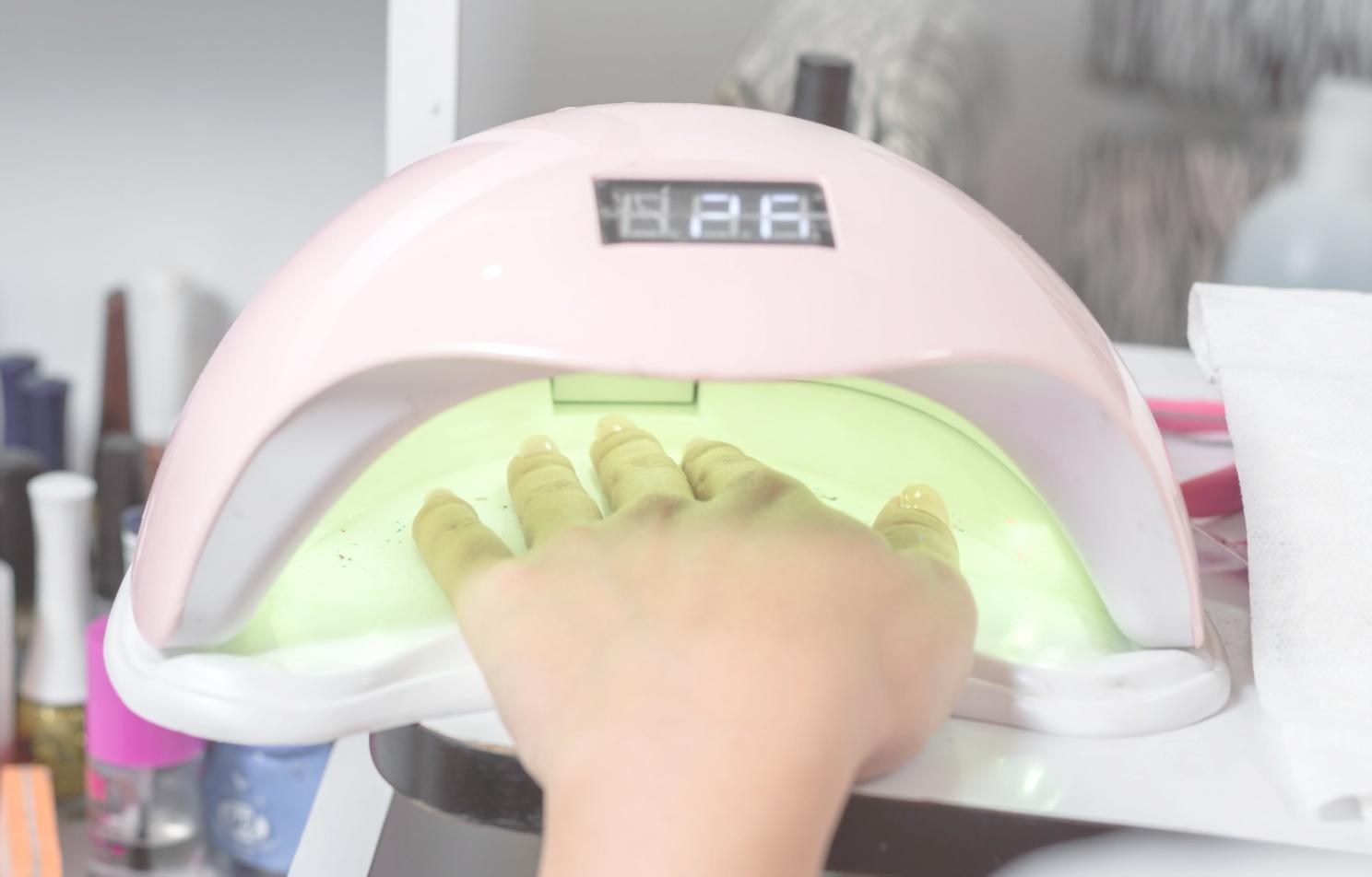 Moderne Gel-Modellage in der Anwendung